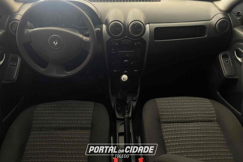 Renault SANDERO