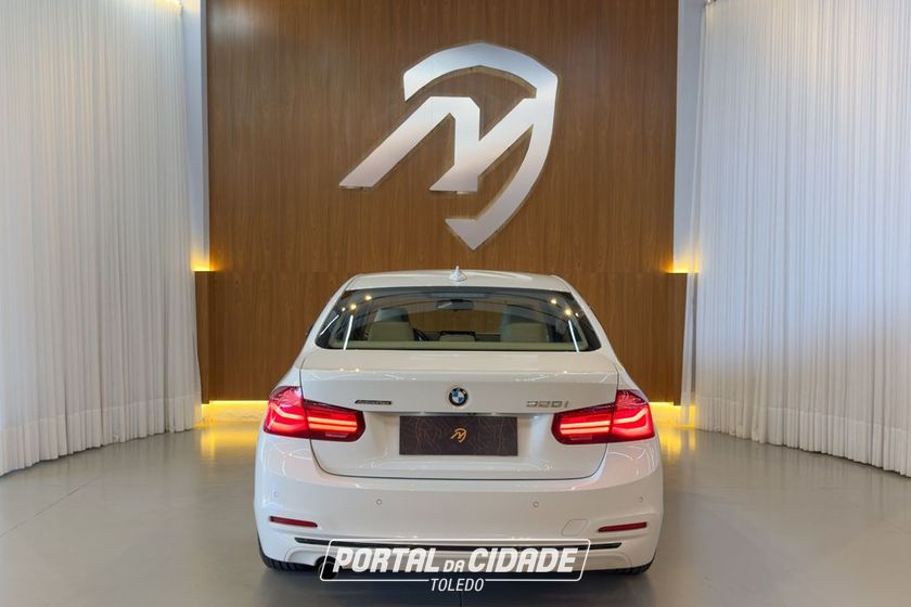 BMW 320iA