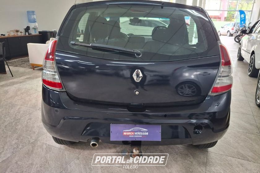 Renault SANDERO