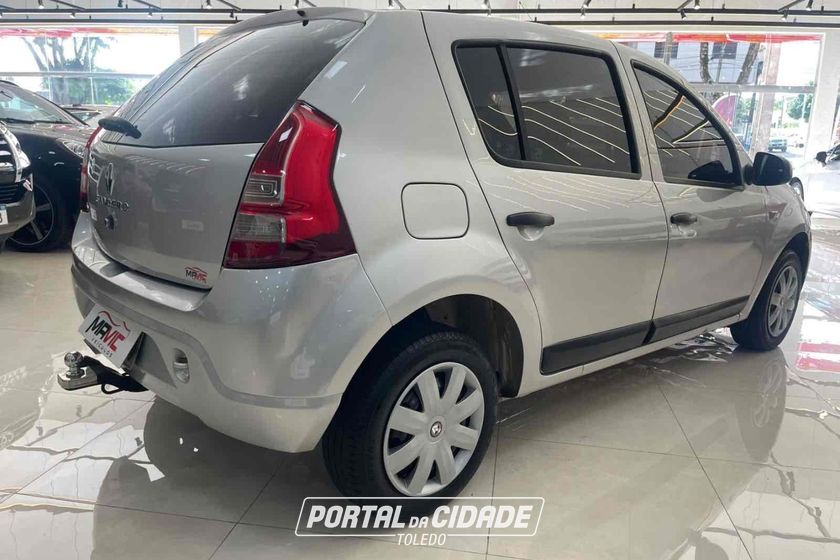 Renault SANDERO