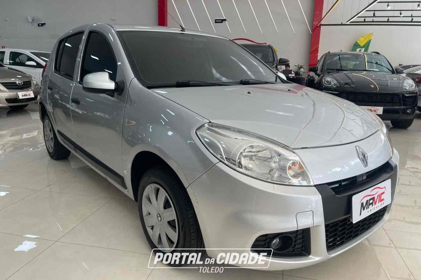 Renault SANDERO