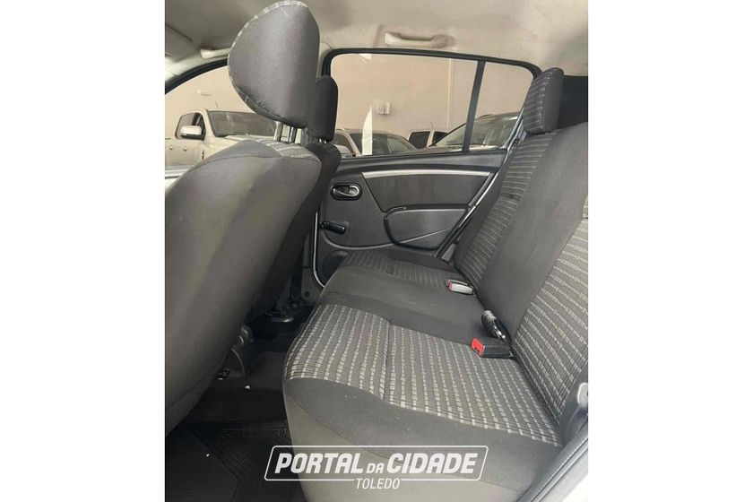 Renault SANDERO