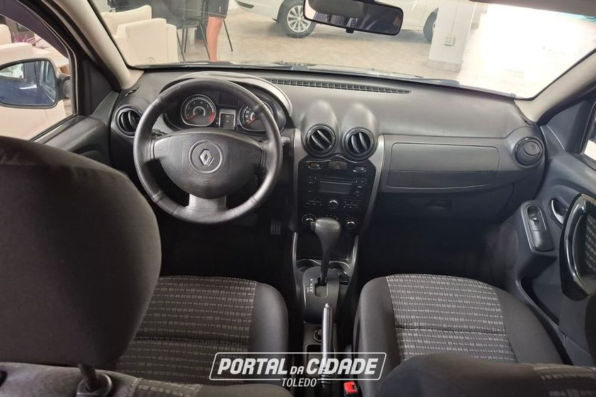 Renault SANDERO