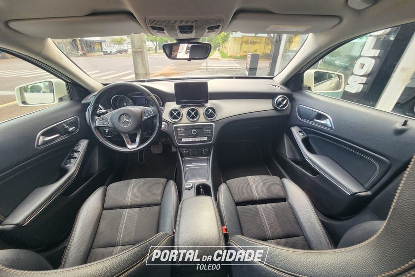 Mercedes-Benz CLA-200