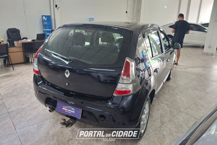 Renault SANDERO