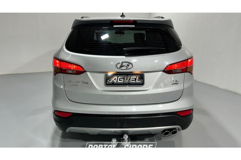 Hyundai Santa