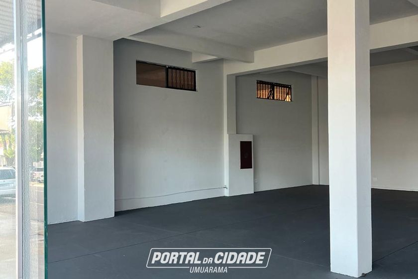 Sal&atilde;o Comercial para alugar - 500m&sup2; - ZONA VII