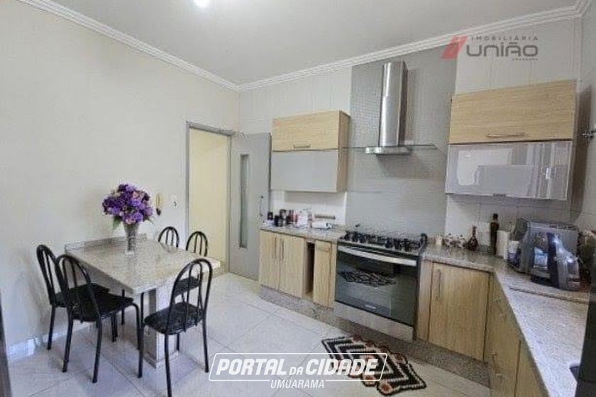 Casa &agrave; venda - 292m&sup2; - Zona III