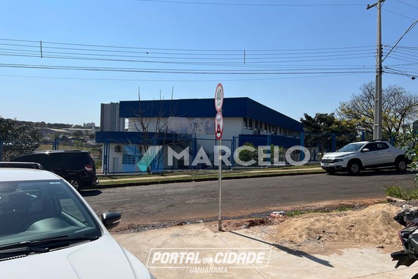 Sal&atilde;o Comercial &agrave; venda - 300m&sup2; - Jardim dos Pioneiros II