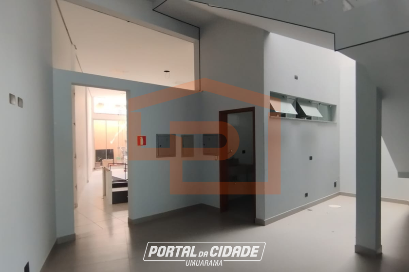 Sal&atilde;o Comercial para alugar - 432m&sup2; - Zona III