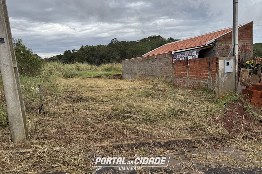 Terreno &agrave; venda - 137m&sup2; - Jardim Roma