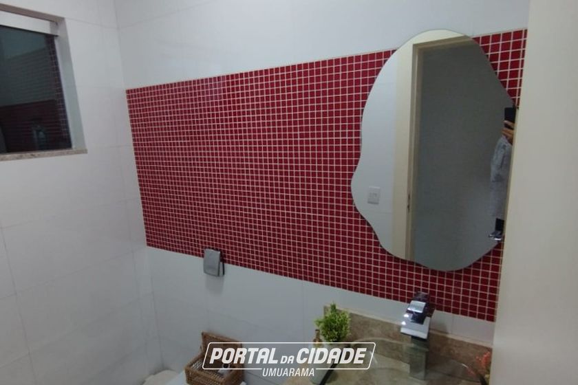 Casa &agrave; venda - 250m&sup2; - Parque Alto da Paran&aacute;