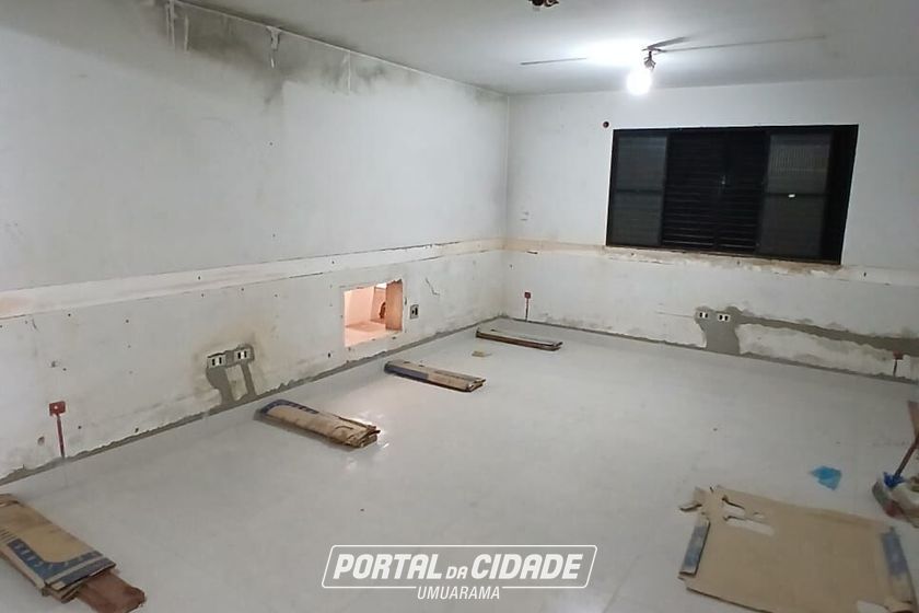 Sal&atilde;o Comercial para alugar - 250m&sup2; - Zona I