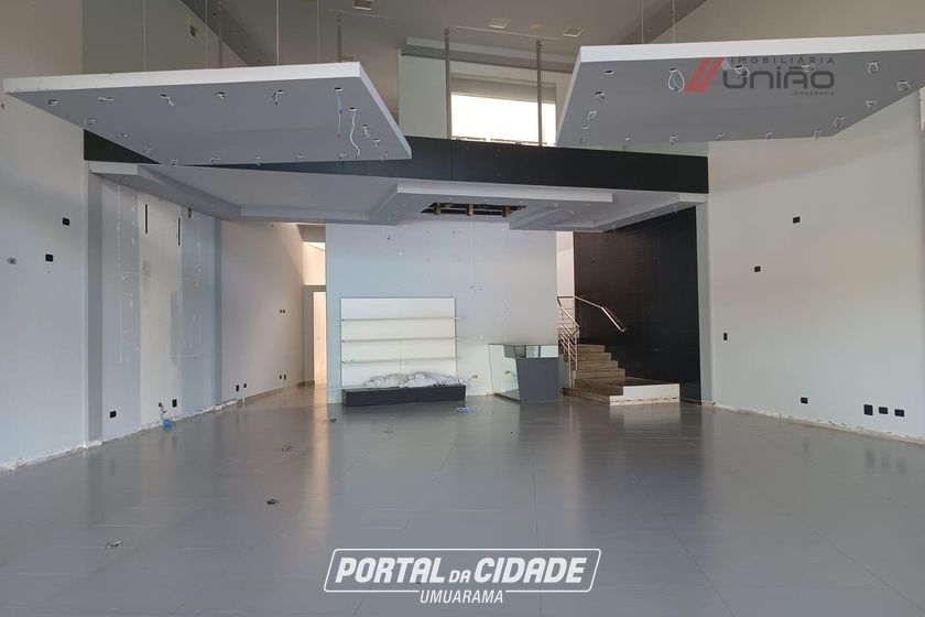 Sal&atilde;o Comercial para alugar - 336m&sup2; - Centro