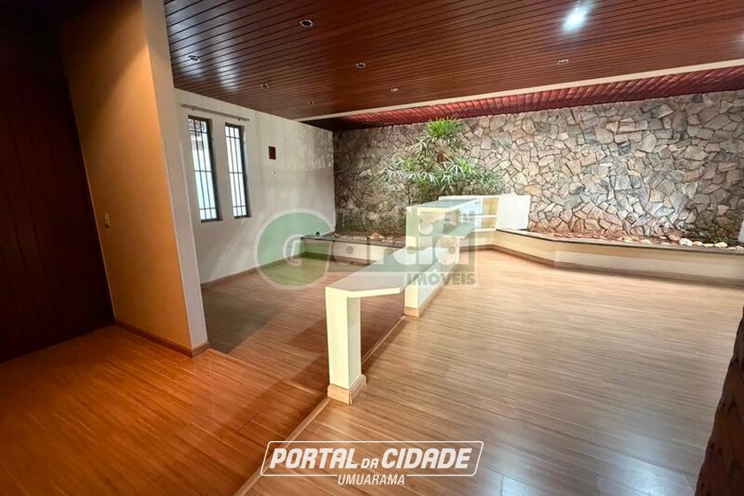 Casa para alugar - 525m&sup2; - Zona I