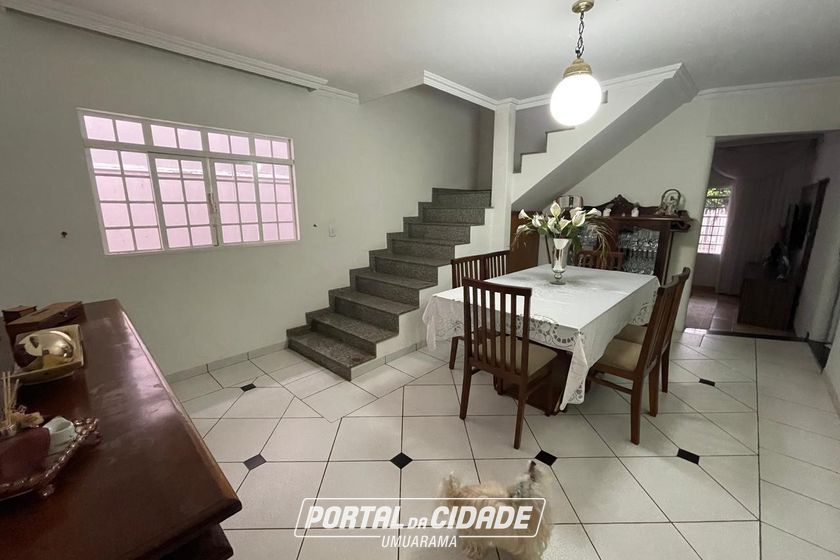 Casa &agrave; venda - 248m&sup2; - ZONA VII