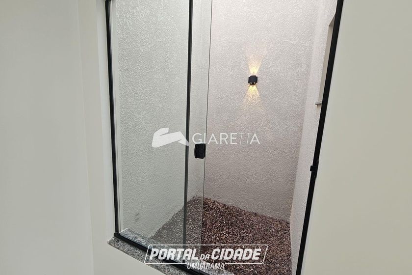 Casa &agrave; venda - 61m&sup2; - JARDIM PARIZOTTO
