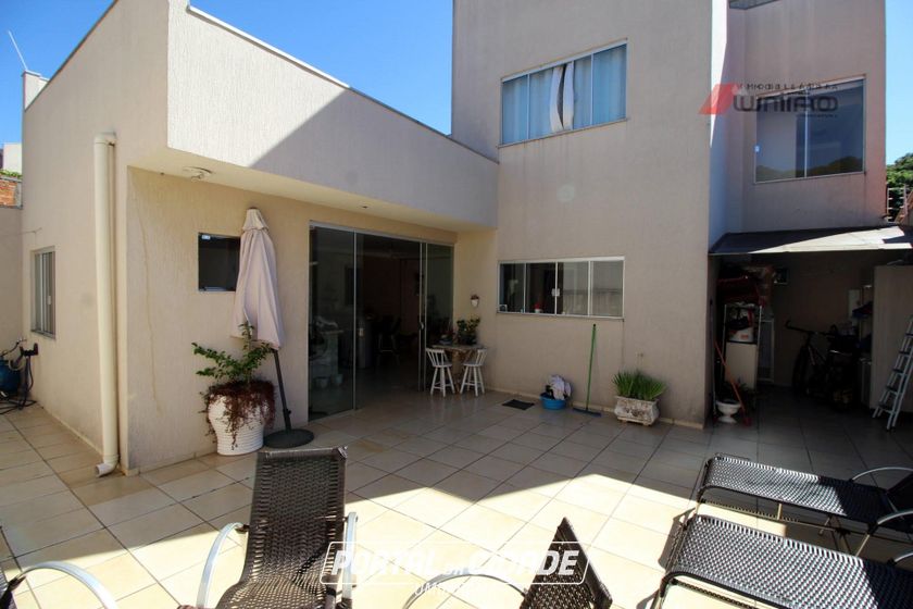 Casa &agrave; venda - 224m&sup2; - Zona 1