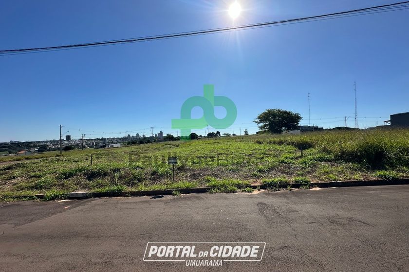 Terreno &agrave; venda - 376m&sup2; - CONJUNTO PATRIM&Ocirc;NIO UMUARAMA
