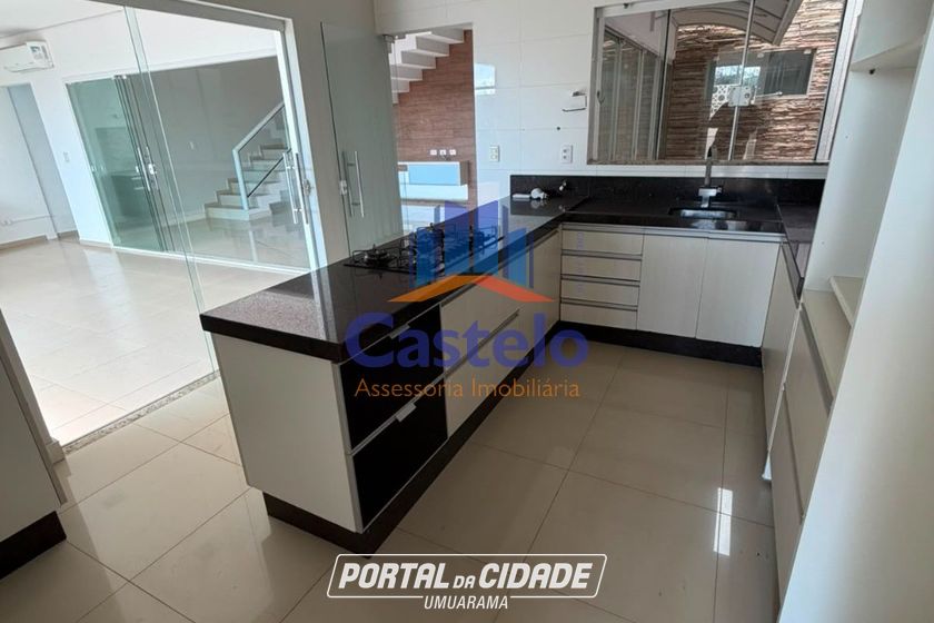 Casa &agrave; venda - 256m&sup2; - JARDIM BIRIGUI