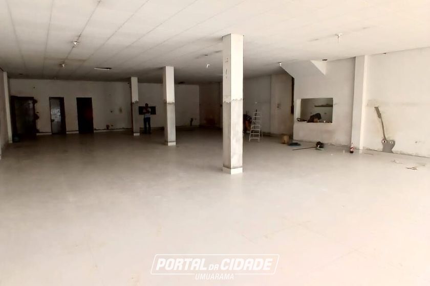 Sal&atilde;o Comercial para alugar - 250m&sup2; - Zona I