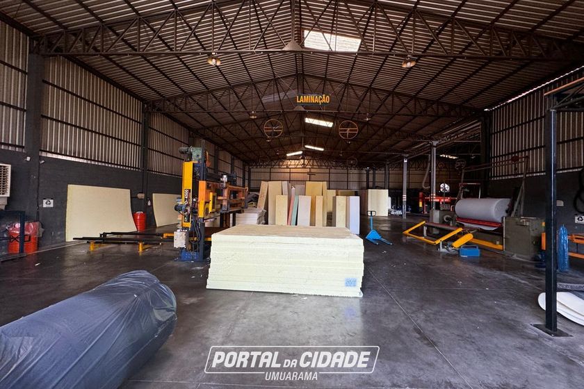 Sal&atilde;o Comercial &agrave; venda - 2000m&sup2; - Parque Industrial