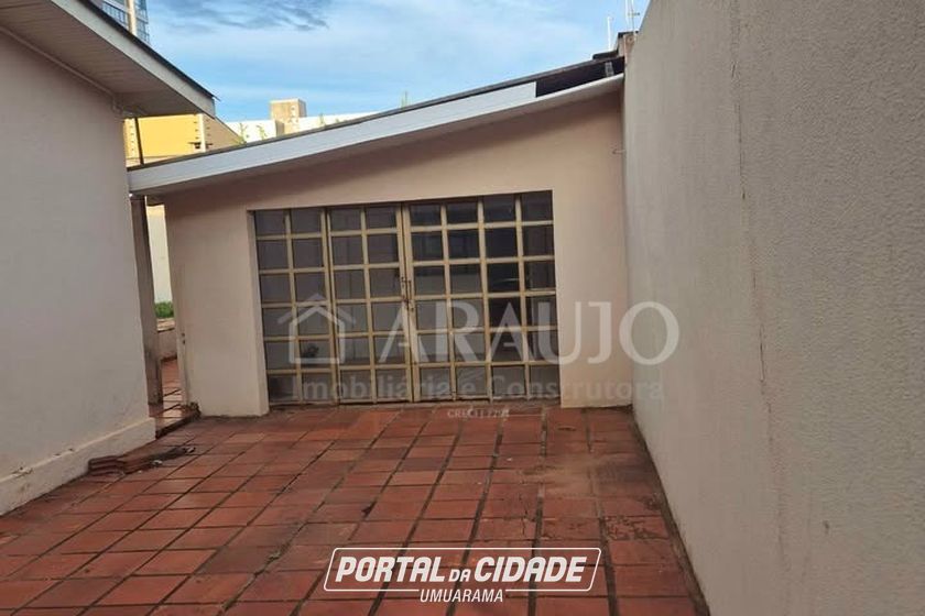 Casa para alugar - 220m&sup2; - Zona I