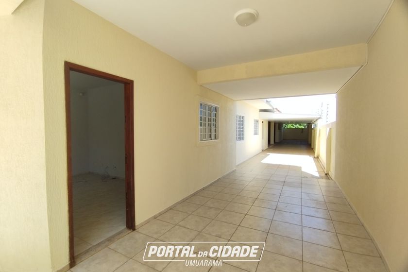 Casa &agrave; venda - 255m&sup2; - ZONA VI