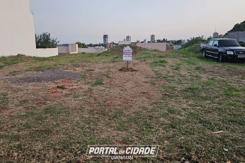 Terreno &agrave; venda - 402m&sup2; - JARDIM LAGUNA