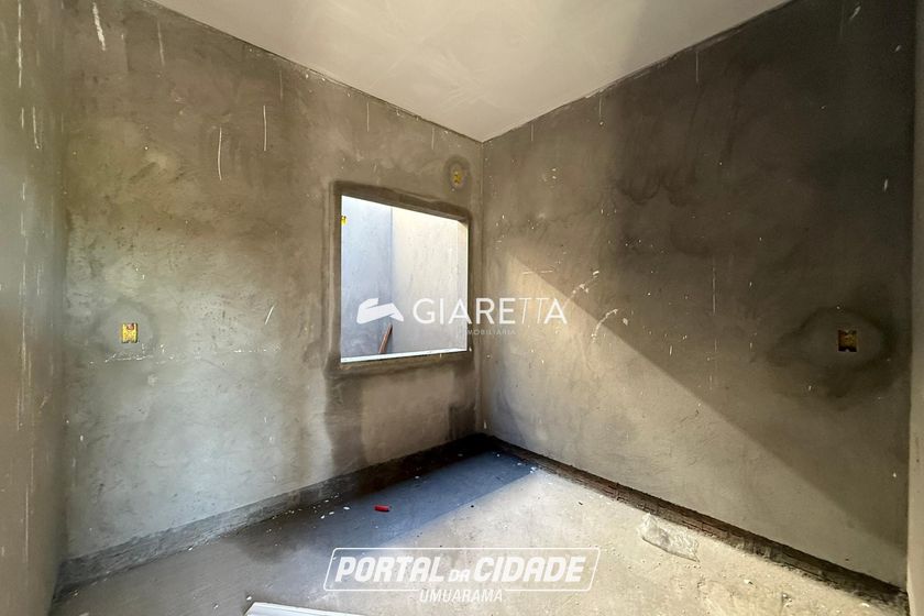 Casa &agrave; venda - 42m&sup2; - JARDIM PINHEIRINHO