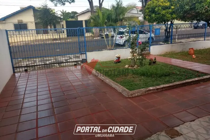 Casa &agrave; venda - ZONA I