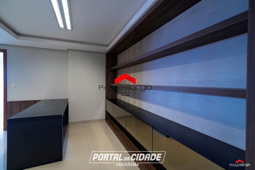 Sala Comercial &agrave; venda - 241m&sup2; - Zona I