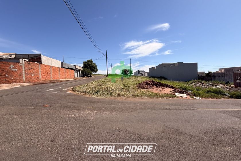 Terreno &agrave; venda - 341m&sup2; - Jardim Real
