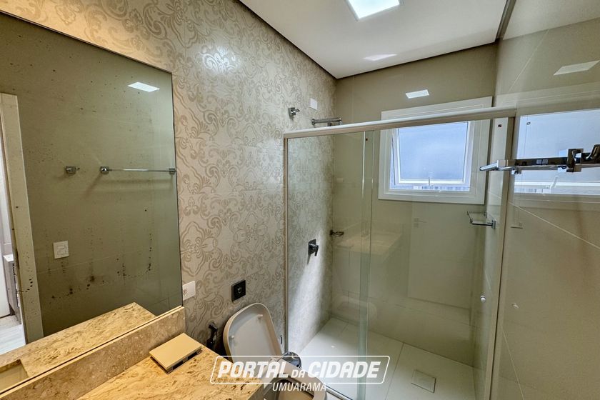 Casa &agrave; venda - 230m&sup2; - Condom&iacute;nio Royal Garden