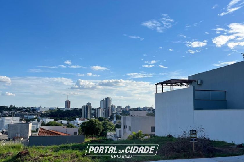 Terreno &agrave; venda - 360m&sup2; - Jardim Laguna