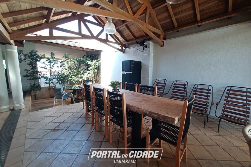 Casa &agrave; venda - 420m&sup2; - Zona I