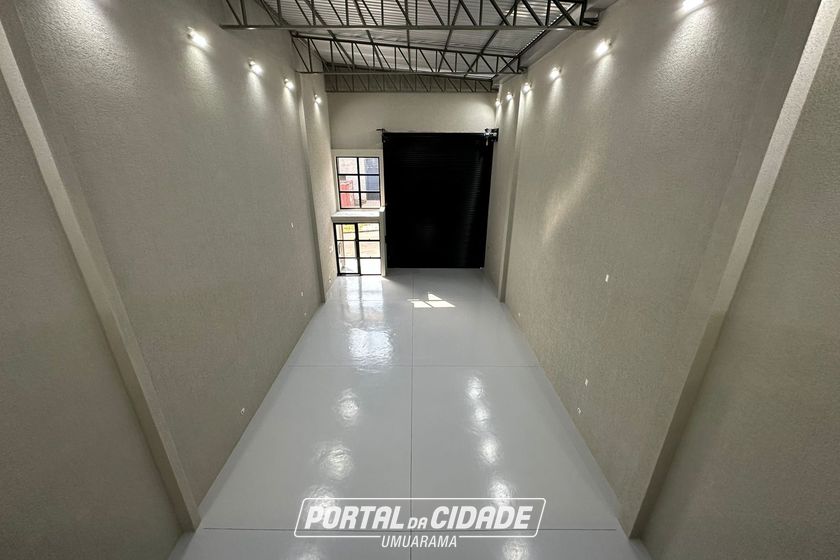 Sal&atilde;o Comercial para alugar - 300m&sup2; - Parque Interlagos