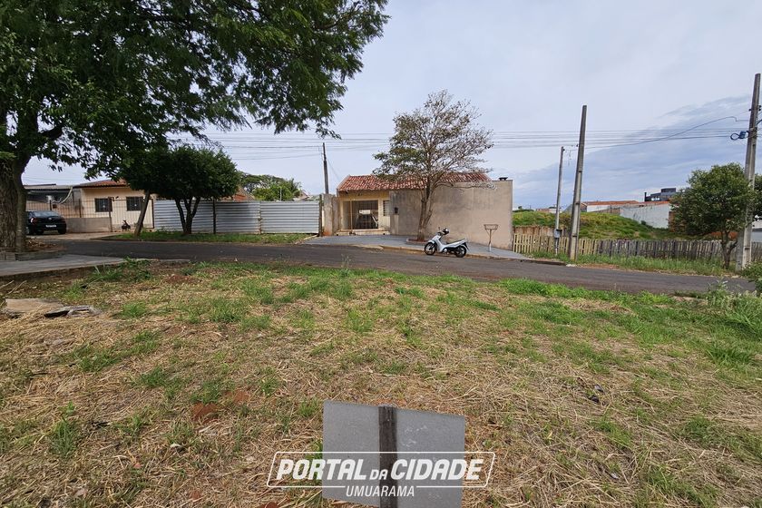 Terreno &agrave; venda - 330m&sup2; - Parque San Remo