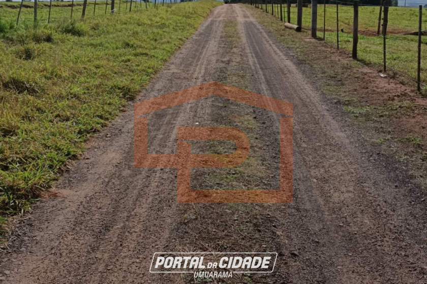 Ch&aacute;cara &agrave; venda - 20000m&sup2; - Zona Rural