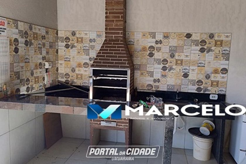 Ch&aacute;cara &agrave; venda - 2000m&sup2; - PR - 580