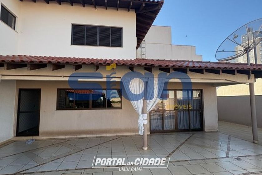 Casa para alugar - 350m&sup2; - Zona III
