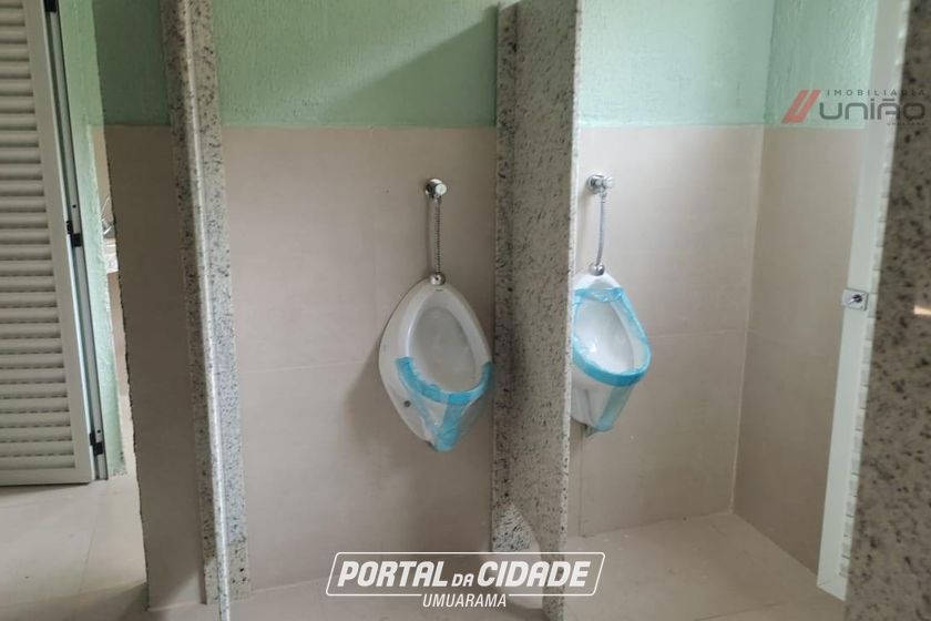 Sal&atilde;o Comercial &agrave; venda - 640m&sup2; - Zona Armazem