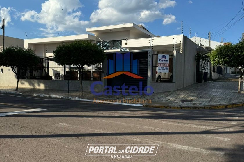 Casa &agrave; venda - 150m&sup2; - ZONA II