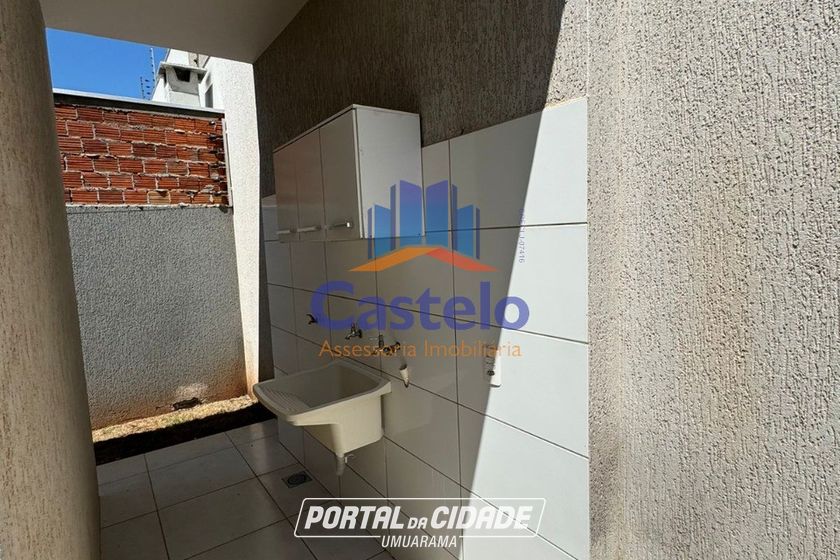 Casa &agrave; venda - 68m&sup2; - JARDIM COLORADO