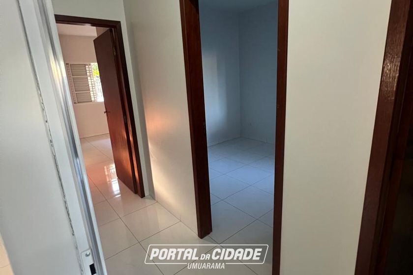 Casa para alugar - 100m&sup2; - Jardim Alphavile