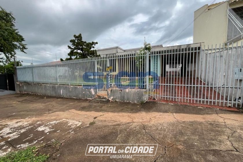 Casa para alugar - 308m&sup2; - Zona III