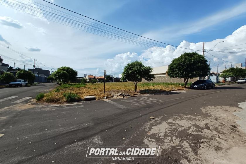 Terreno &agrave; venda - 255m&sup2; - Jardim Soluar