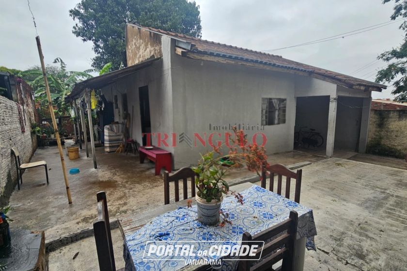 Casa &agrave; venda - 75m&sup2; - CONJUNTO RESIDENCIAL CORREGO LONGE