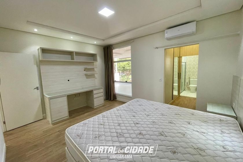 Casa &agrave; venda - 180m&sup2; - JARDIM ALPHAVILE