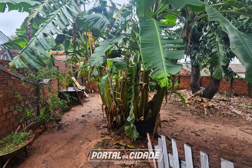 Casa &agrave; venda - 75m&sup2; - CONJUNTO RESIDENCIAL CORREGO LONGE